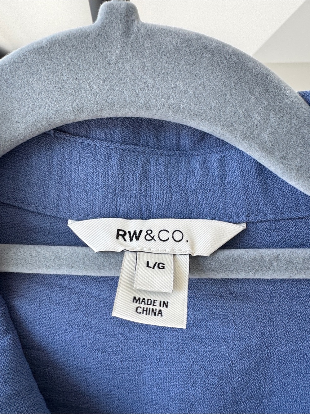 RW&CO Blue Textured Short-Sleeve Button-Up Shirt - Picture 2 of 4
